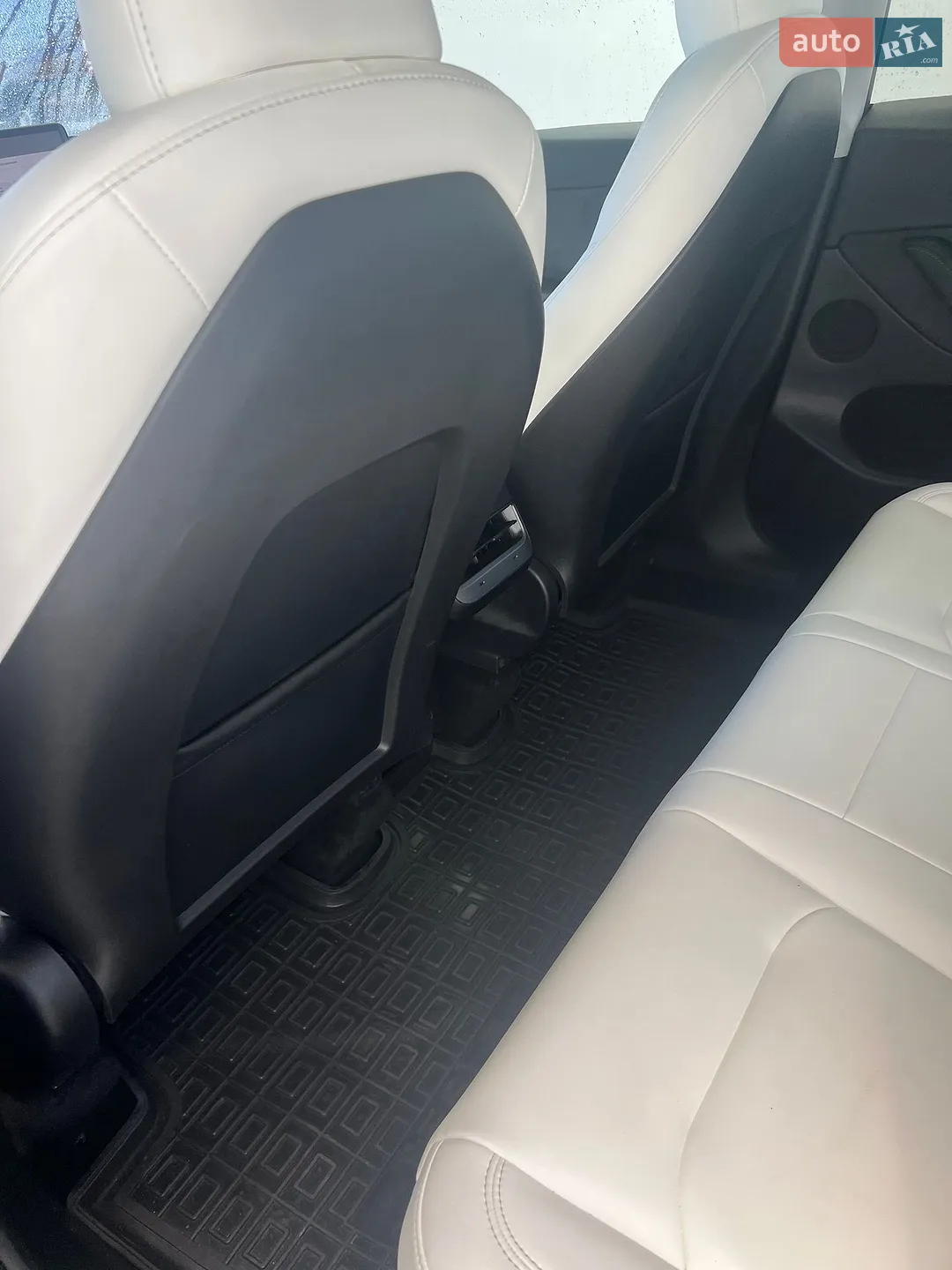 2024 Tesla Model Y - мініатюра 14