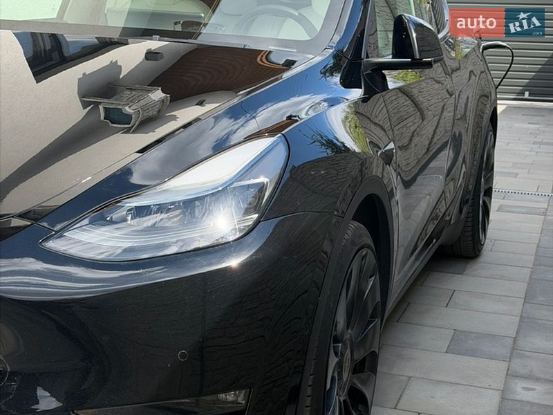 Позашляховик / Кросовер Tesla Model Y 2022 в Дніпрі