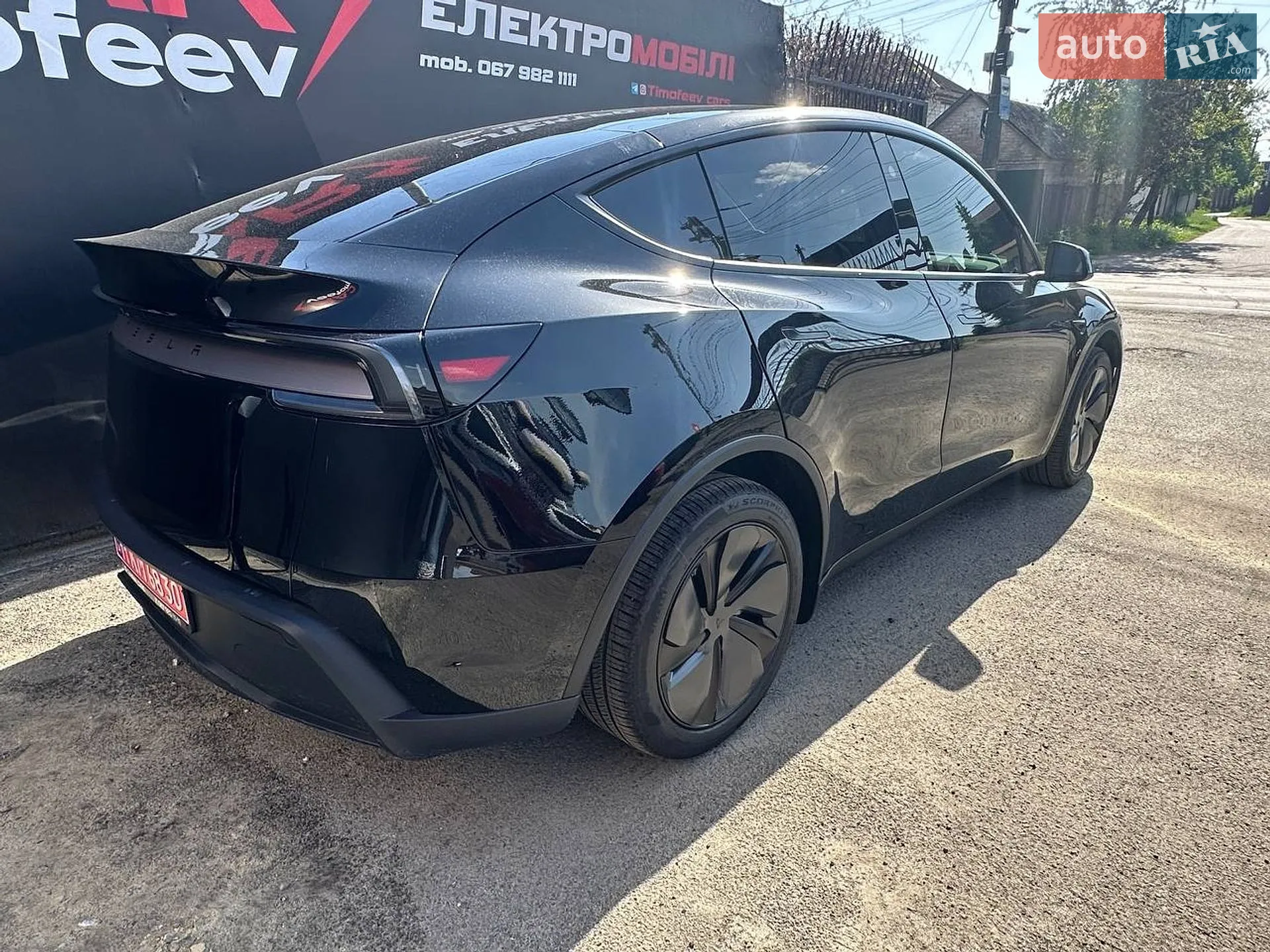 2025 Tesla Model Y - мініатюра 2