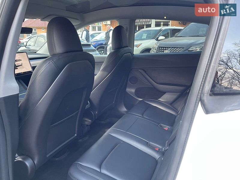 Позашляховик / Кросовер Tesla Model Y 2022 в Києві