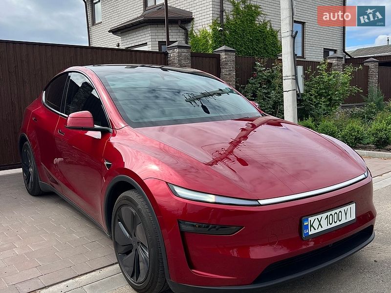 Позашляховик / Кросовер Tesla Model Y 2025 в Дніпрі