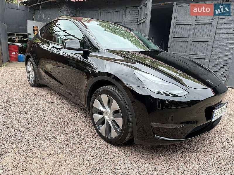 Позашляховик / Кросовер Tesla Model Y 2023 в Києві