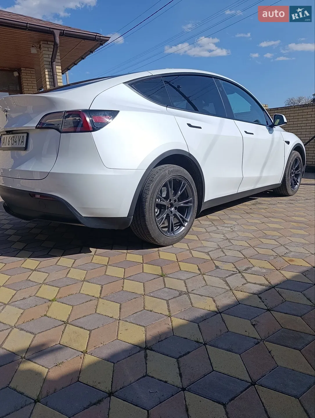 2025 Tesla Model Y - мініатюра 11