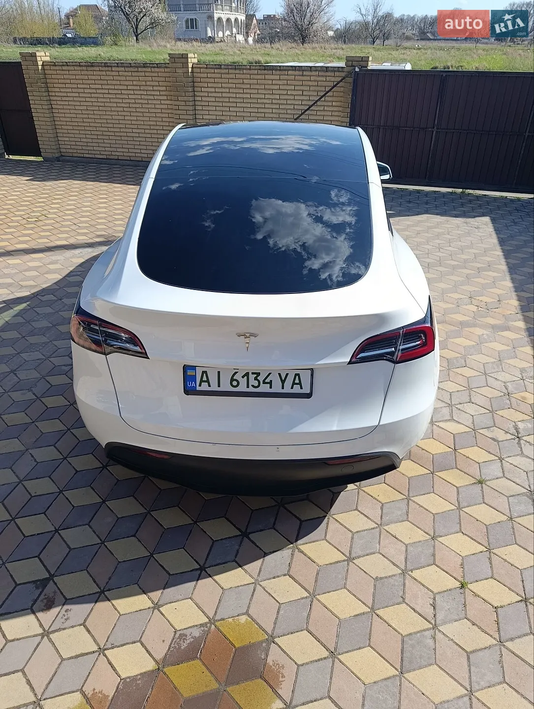2025 Tesla Model Y - мініатюра 7