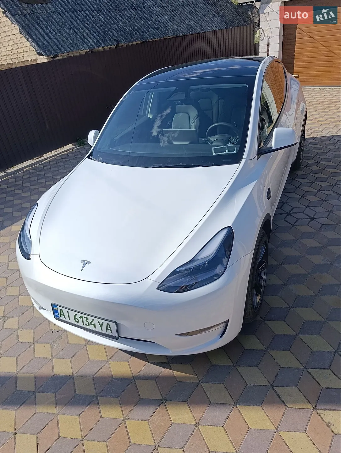 2025 Tesla Model Y - мініатюра 2