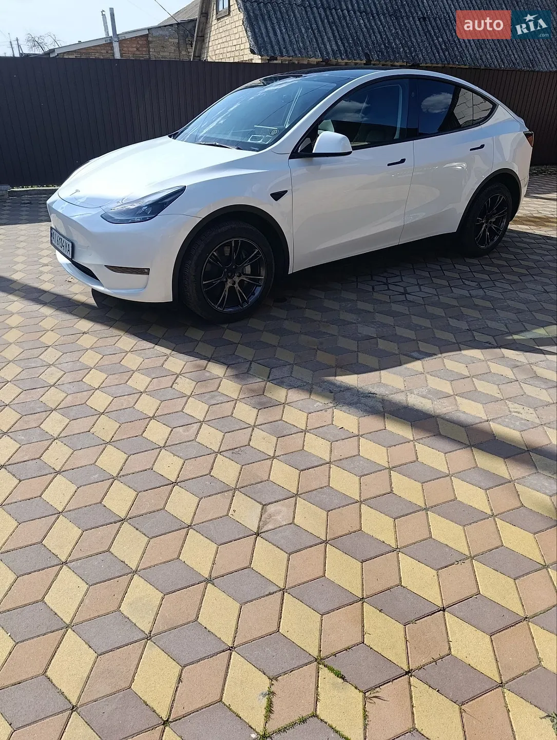 2025 Tesla Model Y - мініатюра 22