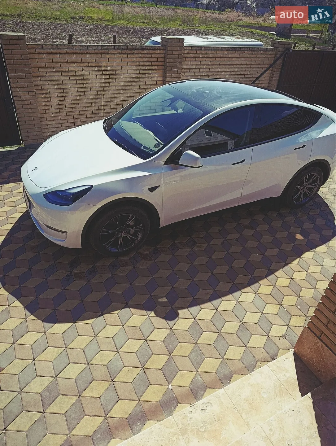 2025 Tesla Model Y - мініатюра 25