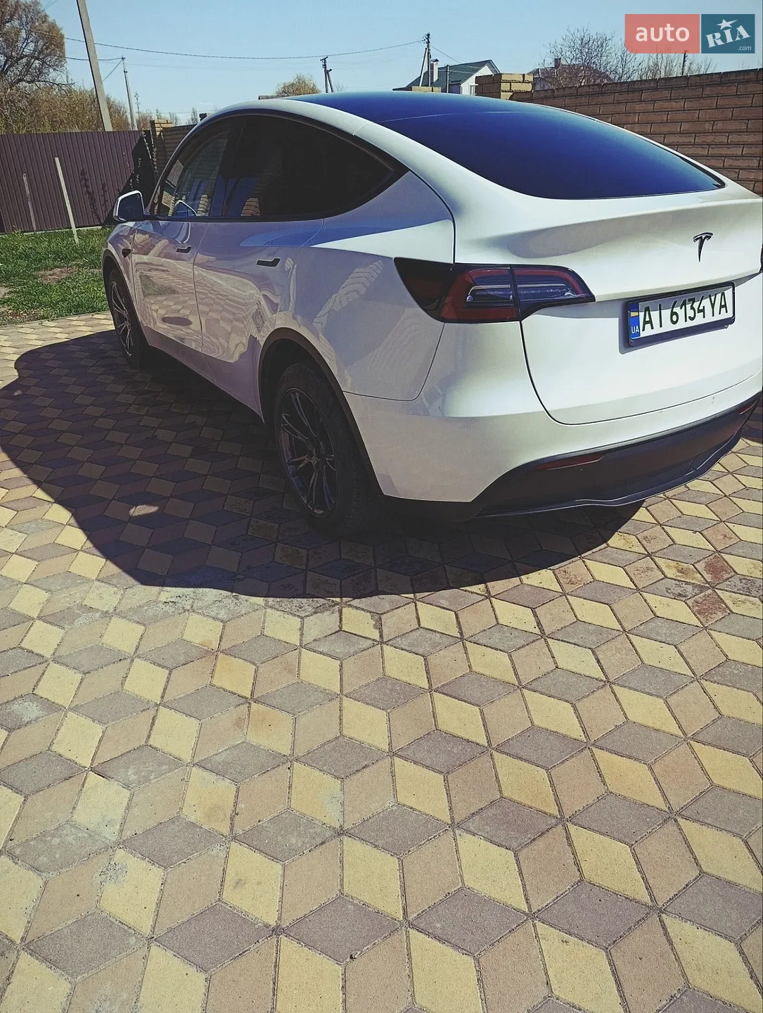 2025 Tesla Model Y - мініатюра 26