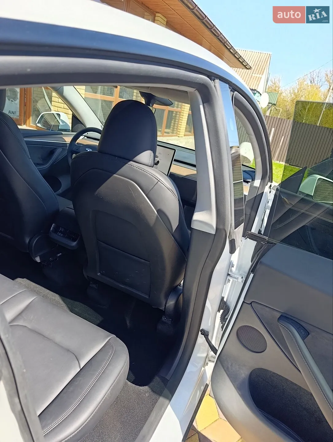 2025 Tesla Model Y - мініатюра 33