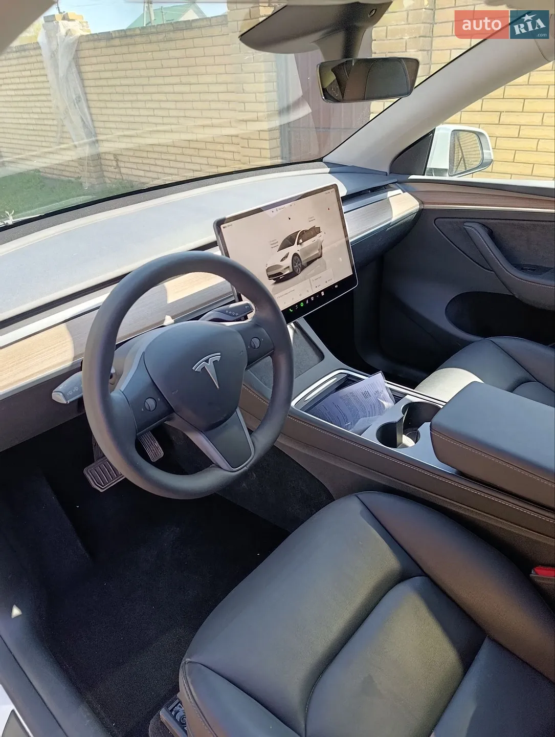 2025 Tesla Model Y - мініатюра 37