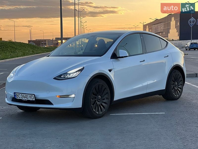 Позашляховик / Кросовер Tesla Model Y 2023 в Львові