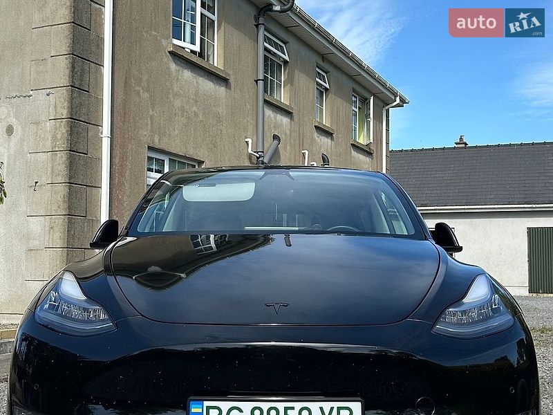 Внедорожник / Кроссовер Tesla Model Y 2021 в Умани