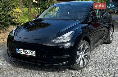 Позашляховик / Кросовер Tesla Model Y 2021 в Умані