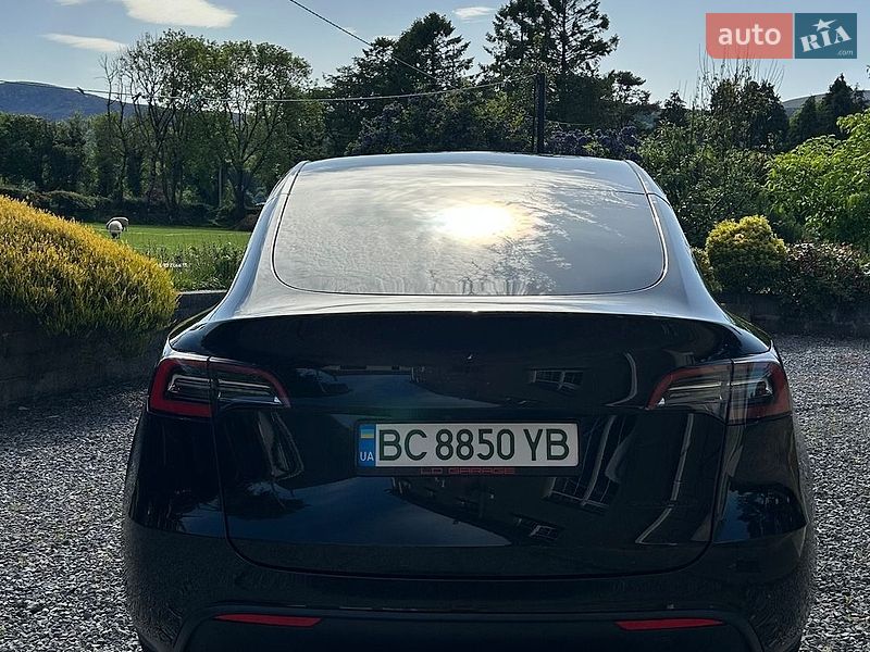 Позашляховик / Кросовер Tesla Model Y 2021 в Умані