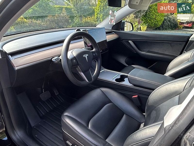 Внедорожник / Кроссовер Tesla Model Y 2021 в Умани