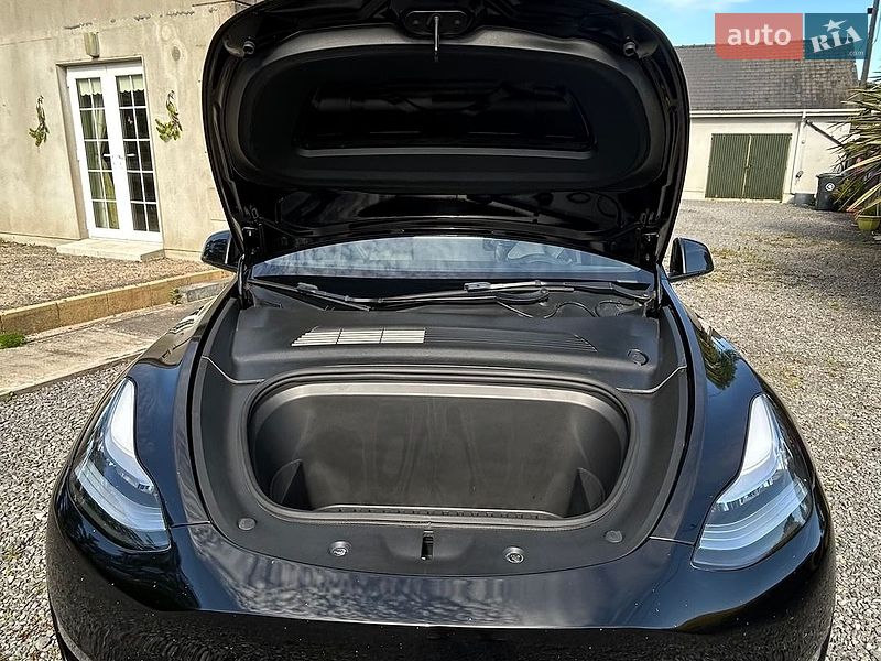 Внедорожник / Кроссовер Tesla Model Y 2021 в Умани