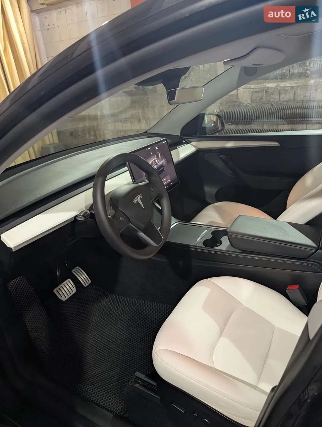 2024 Tesla Model Y - мініатюра 26