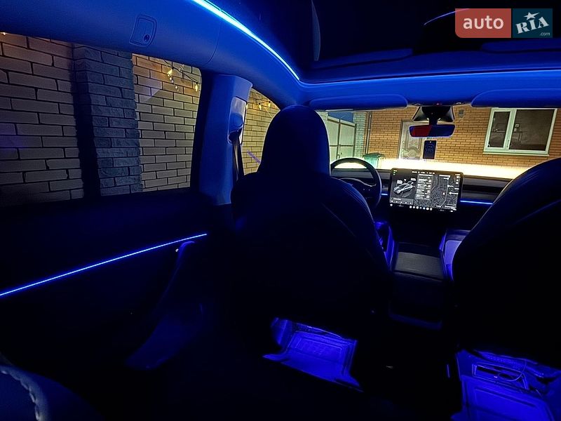 Внедорожник / Кроссовер Tesla Model Y 2023 в Виннице