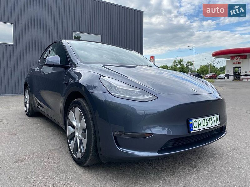 Tesla Model Y 2023