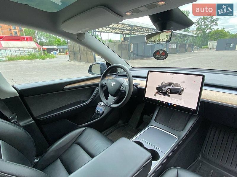 Позашляховик / Кросовер Tesla Model Y 2023 в Дніпрі