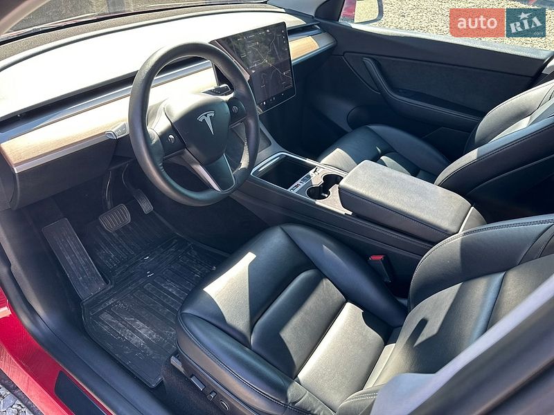 Позашляховик / Кросовер Tesla Model Y 2021 в Львові