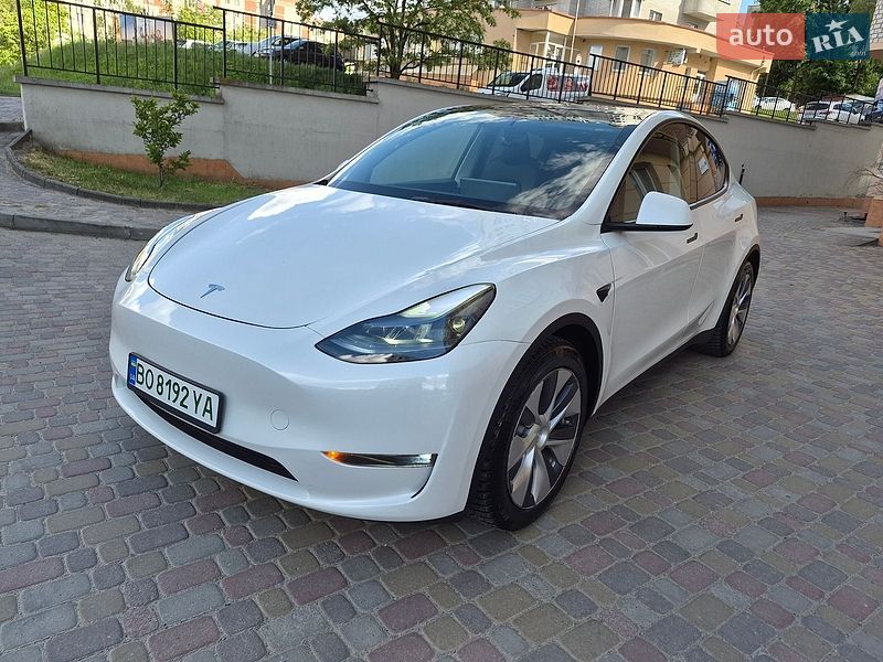 Позашляховик / Кросовер Tesla Model Y 2023 в Тернополі