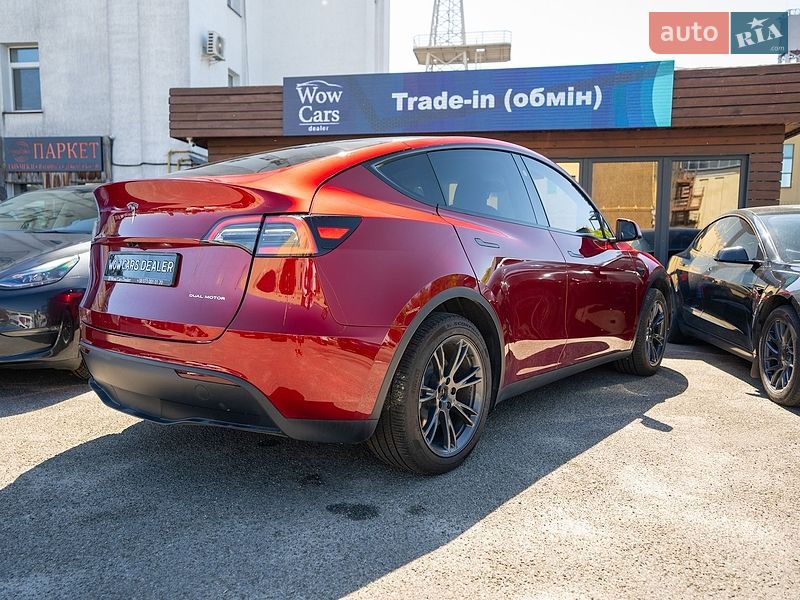Позашляховик / Кросовер Tesla Model Y 2024 в Києві