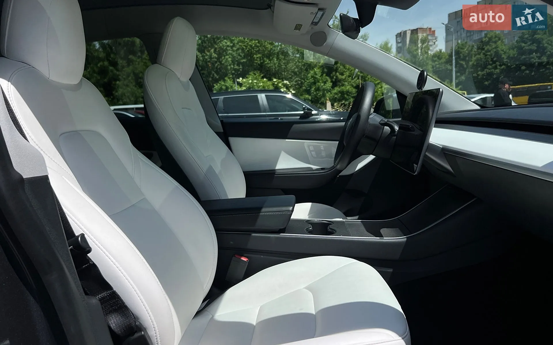 2020 Tesla Model Y - мініатюра 16