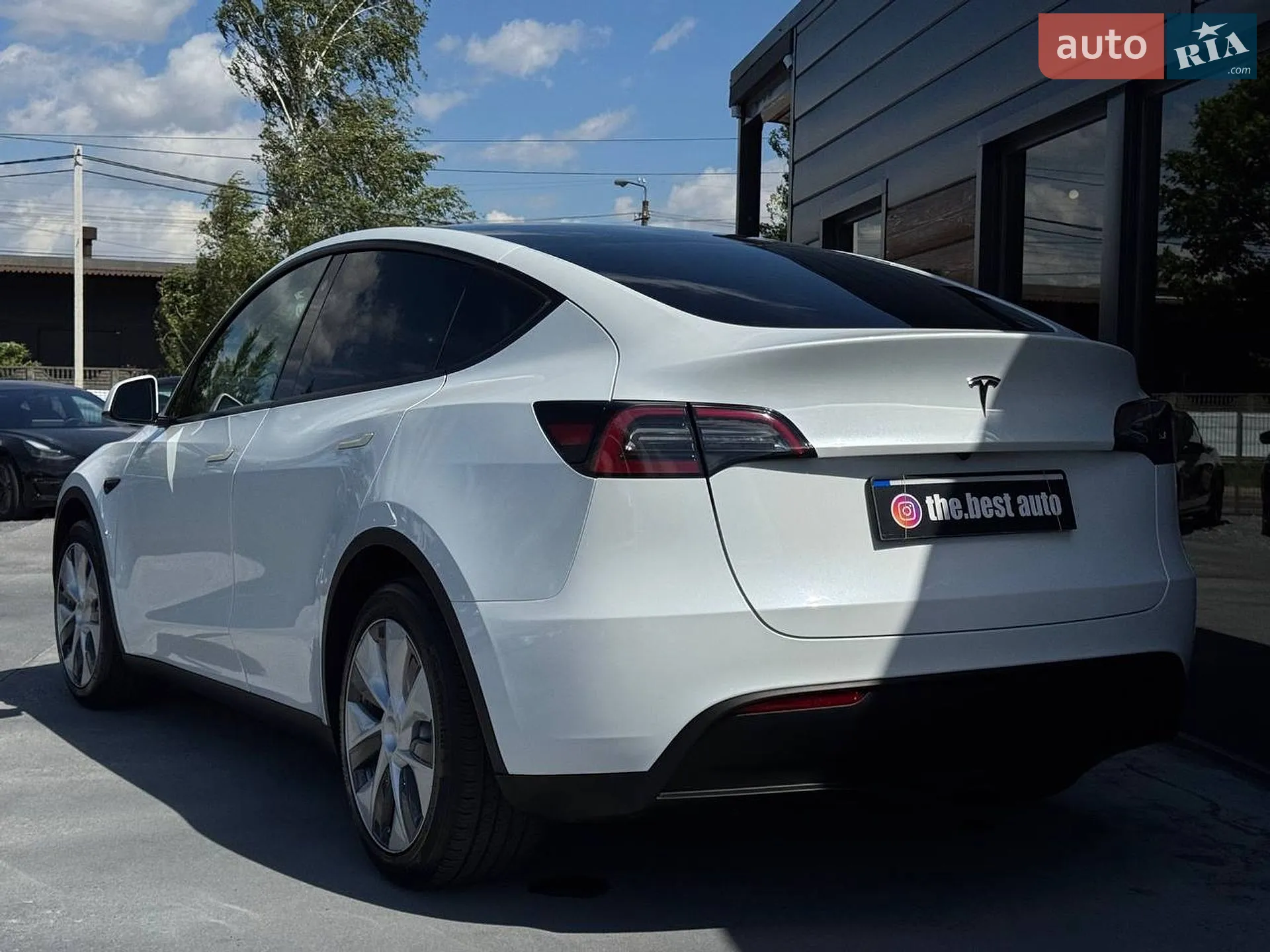 2023 Tesla Model Y - мініатюра 8