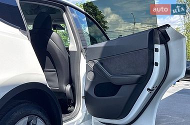 Внедорожник / Кроссовер Tesla Model Y 2023 в Ровно