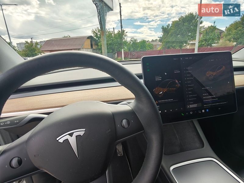 Позашляховик / Кросовер Tesla Model Y 2021 в Ірпені