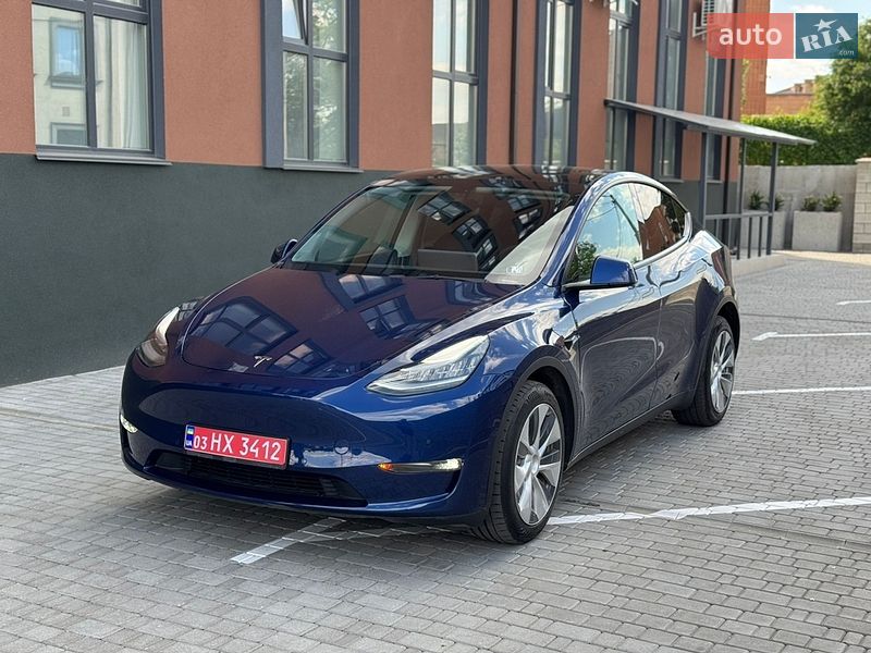 Внедорожник / Кроссовер Tesla Model Y 2021 в Ровно