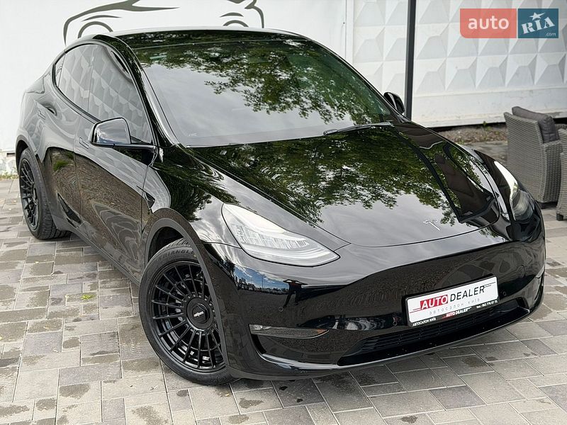 Tesla Model Y 2021