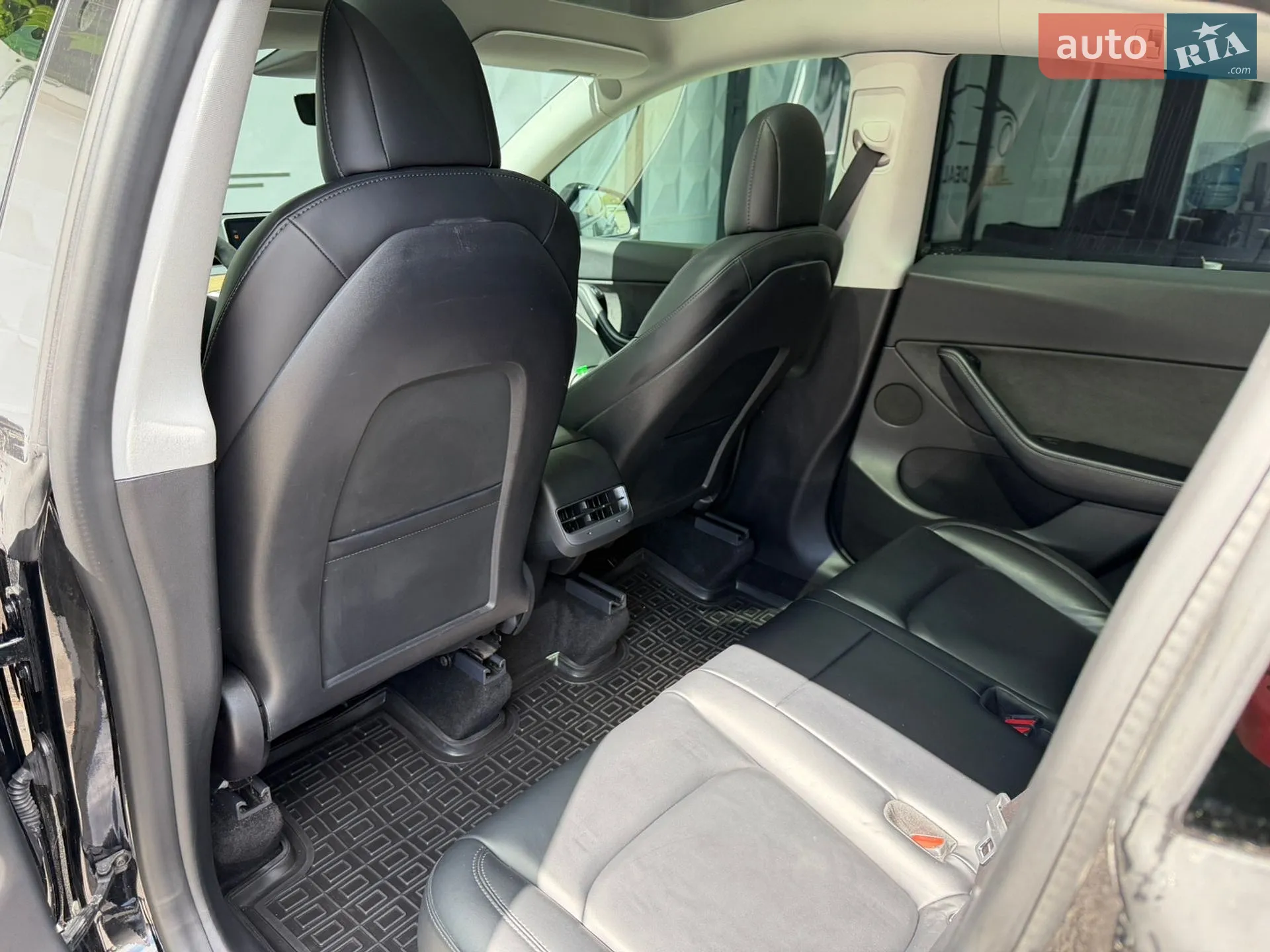 2021 Tesla Model Y - мініатюра 21