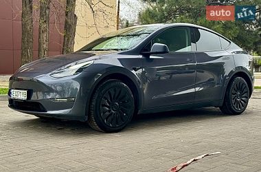 Позашляховик / Кросовер Tesla Model Y 2023 в Дніпрі