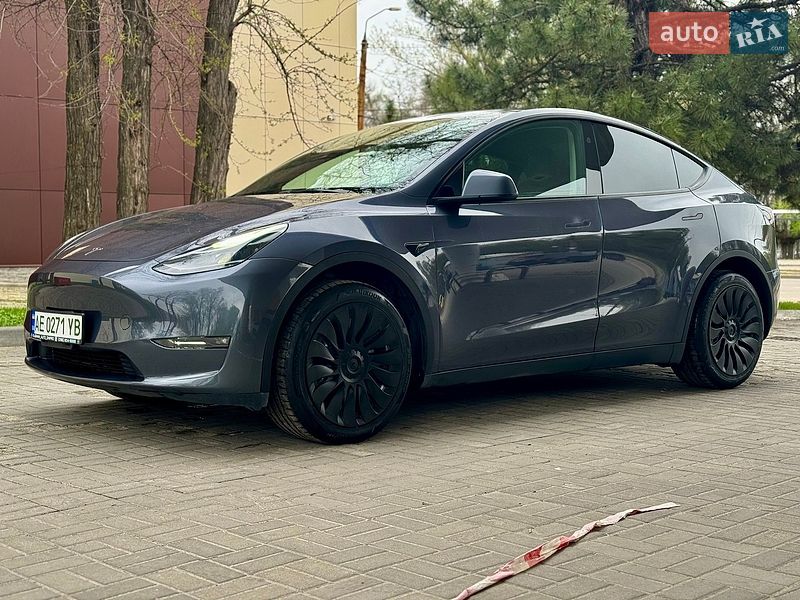 Позашляховик / Кросовер Tesla Model Y 2023 в Дніпрі