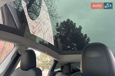 Позашляховик / Кросовер Tesla Model Y 2023 в Дніпрі