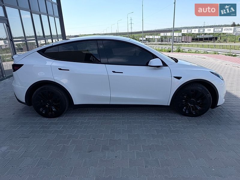 Позашляховик / Кросовер Tesla Model Y 2023 в Тернополі