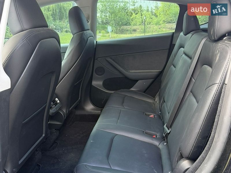 Позашляховик / Кросовер Tesla Model Y 2024 в Львові