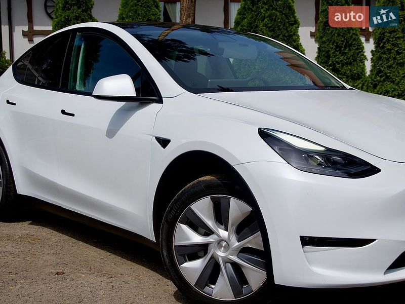 Позашляховик / Кросовер Tesla Model Y 2023 в Львові фото 18 Позашляховик / Кросовер Tesla Model Y 2023 в Львові