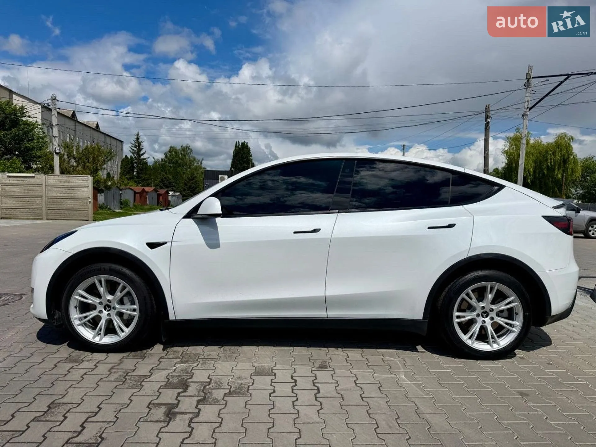2022 Tesla Model Y - фото 1