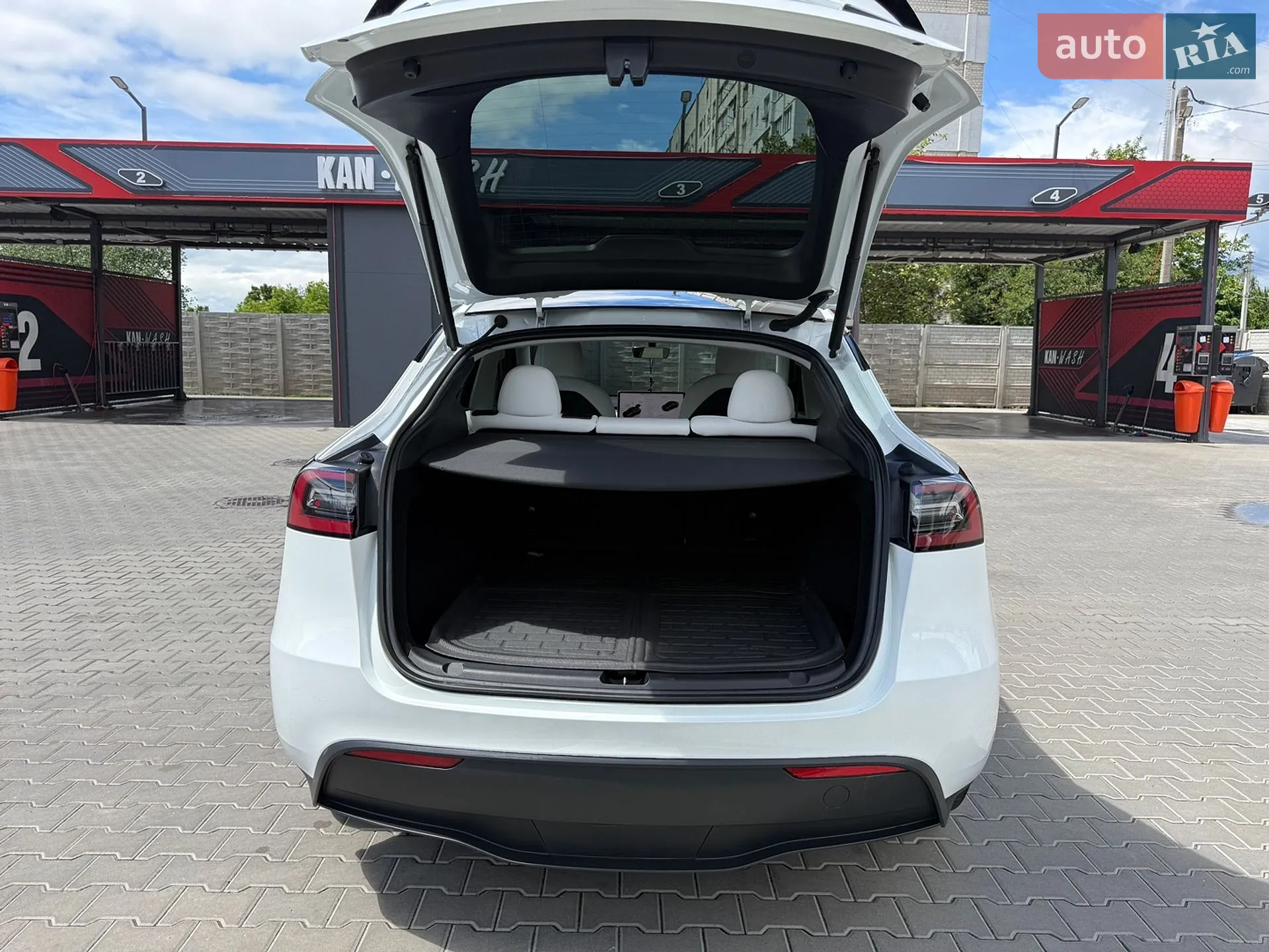 2022 Tesla Model Y - мініатюра 6