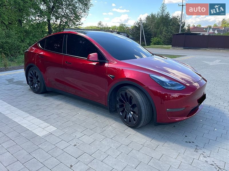 Внедорожник / Кроссовер Tesla Model Y 2024 в Львове