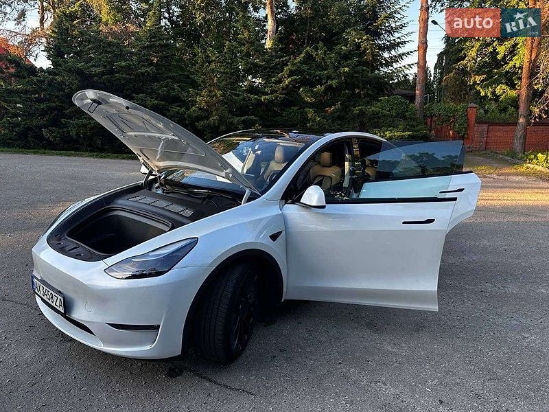 Внедорожник / Кроссовер Tesla Model Y 2023 в Харькове