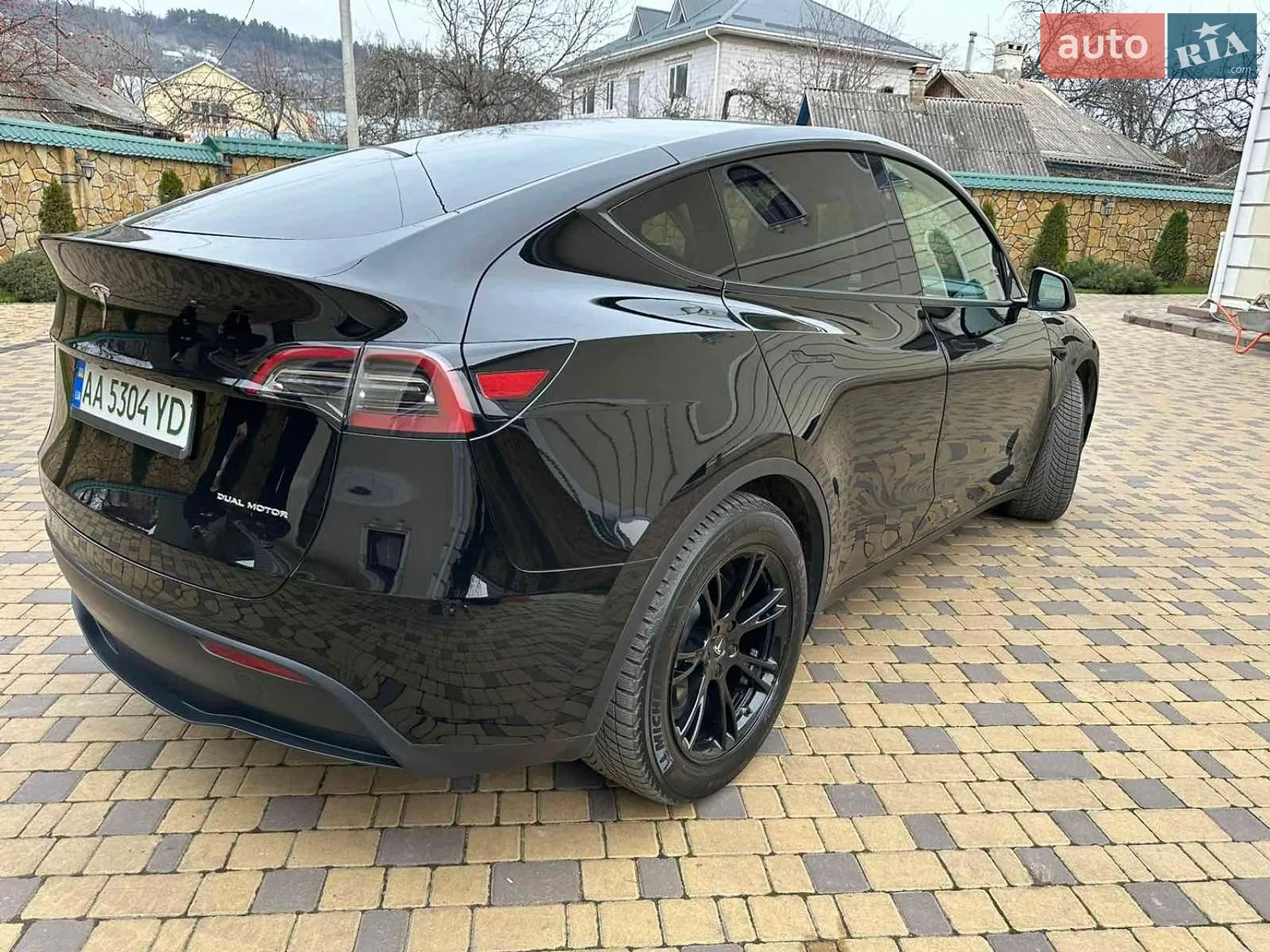 2024 Tesla Model Y - мініатюра 8