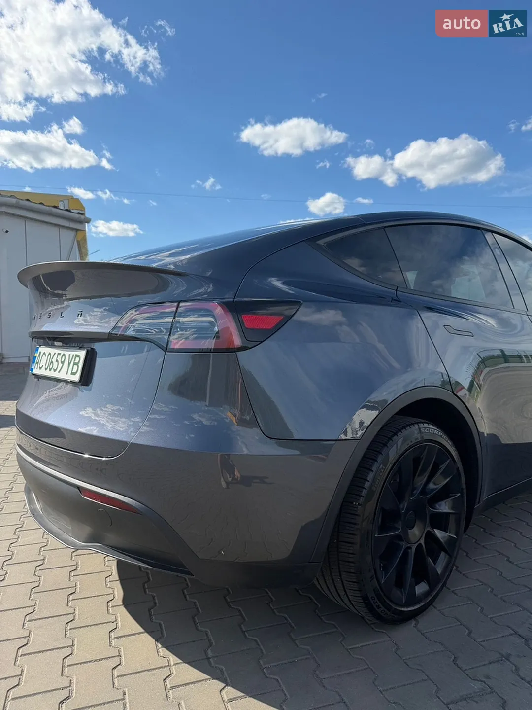 2023 Tesla Model Y - мініатюра 3
