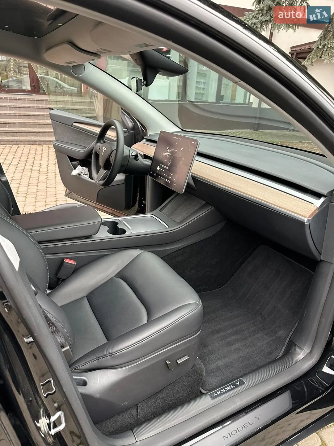 2024 Tesla Model Y - мініатюра 16