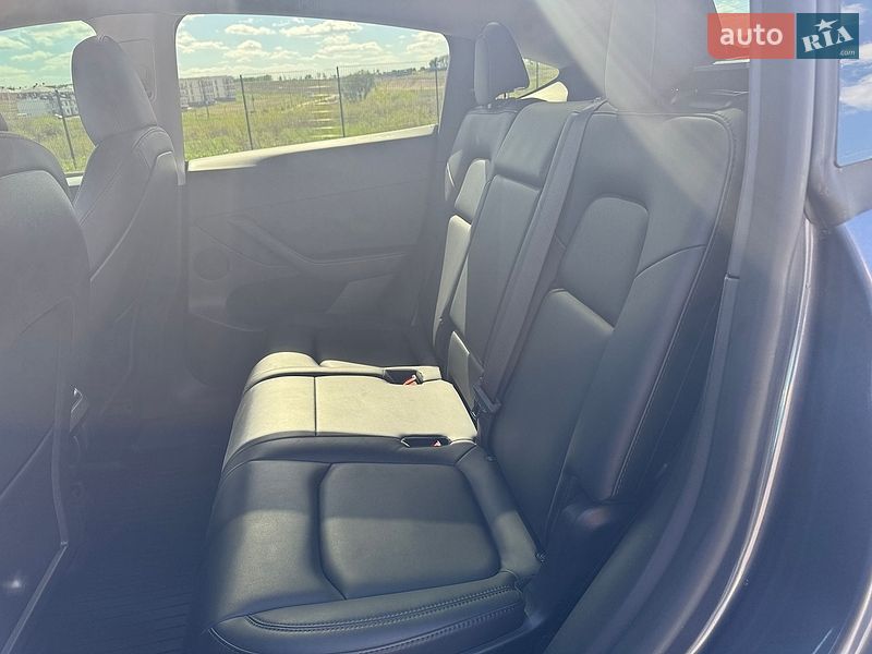 Позашляховик / Кросовер Tesla Model Y 2023 в Рівному фото 32 Позашляховик / Кросовер Tesla Model Y 2023 в Рівному