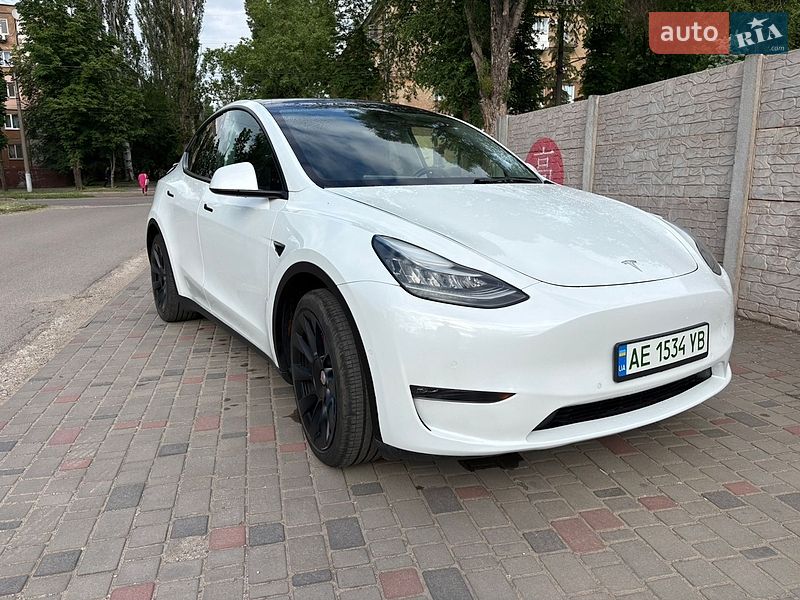 Позашляховик / Кросовер Tesla Model Y 2021 в Кривому Розі