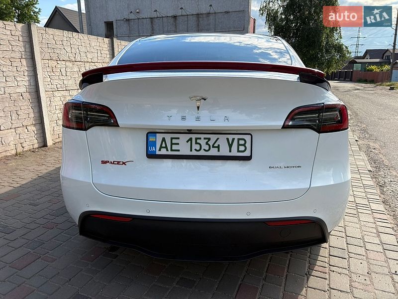 Позашляховик / Кросовер Tesla Model Y 2021 в Кривому Розі